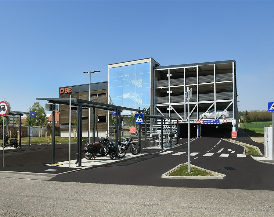 Park & Ride am Bahnhof von Hollabrunn