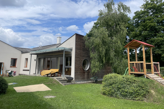 Breitenwaida Garten der Volksschule und vom Kindergarten